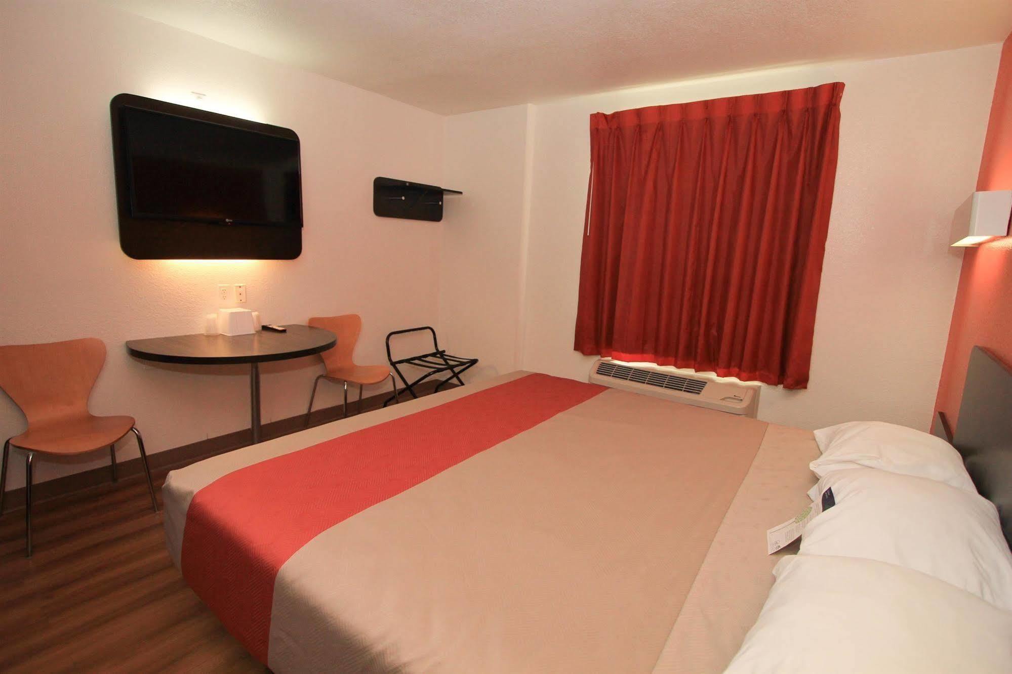 Motel 6-San Antonio, Tx - Downtown - Alamo Dome Extérieur photo